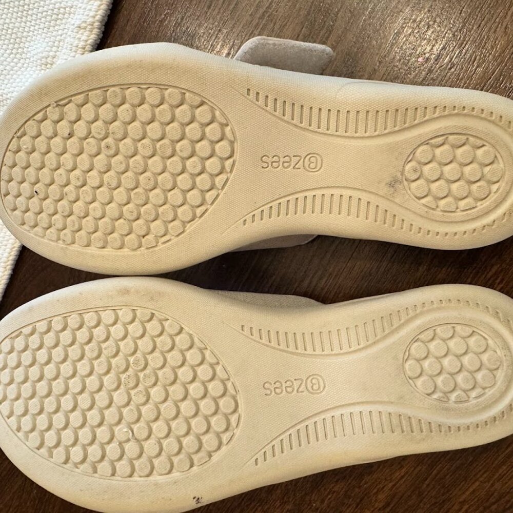 BZees Womans White Sparkle Slide Sandals Size 7 - Picture 8 of 8